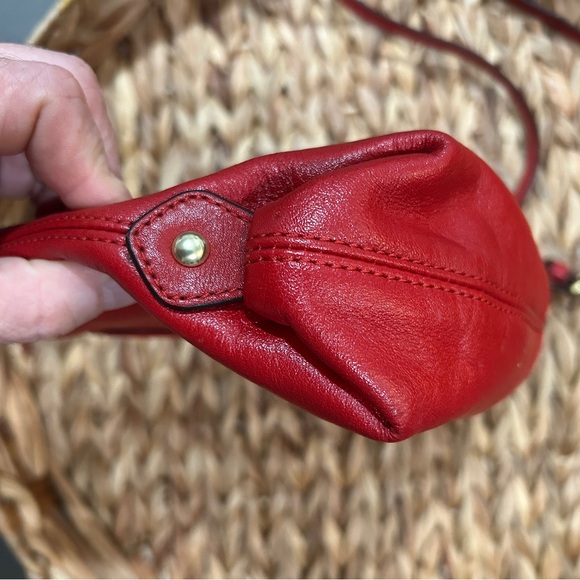 ON HOLD FOR CRYSTAL✨Coach Ashley Leather Cherry Red Swingpack Crossbody EUC - Picture 10 of 13